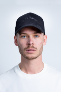 CapSchwarz1